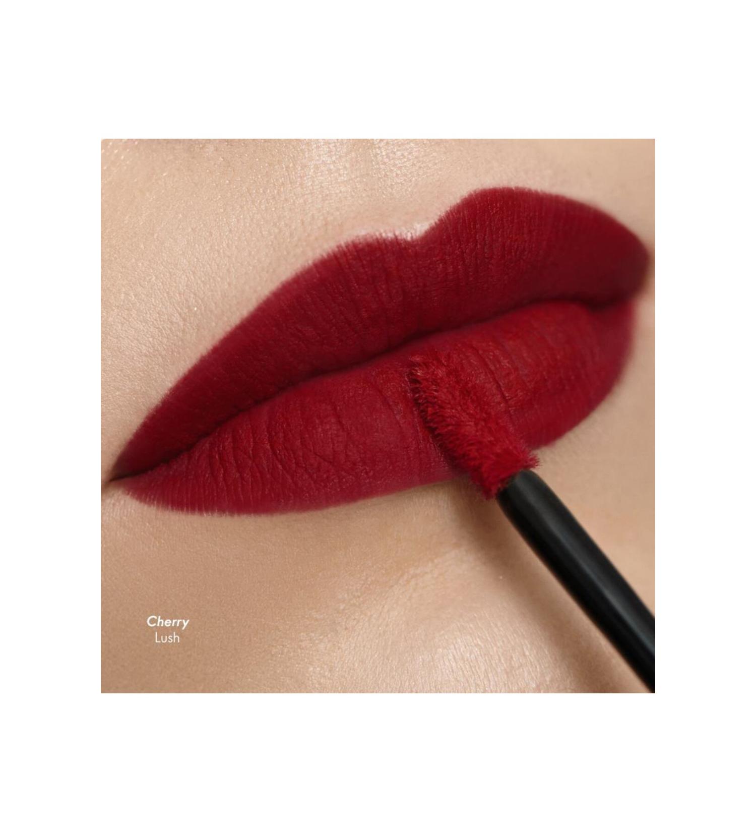 Oriflame Giordani Gold Intense Matte Finish Lipstick with Sun Protection SPF 15 Containing Botanical Serum - Buy Online on GoSupps.com