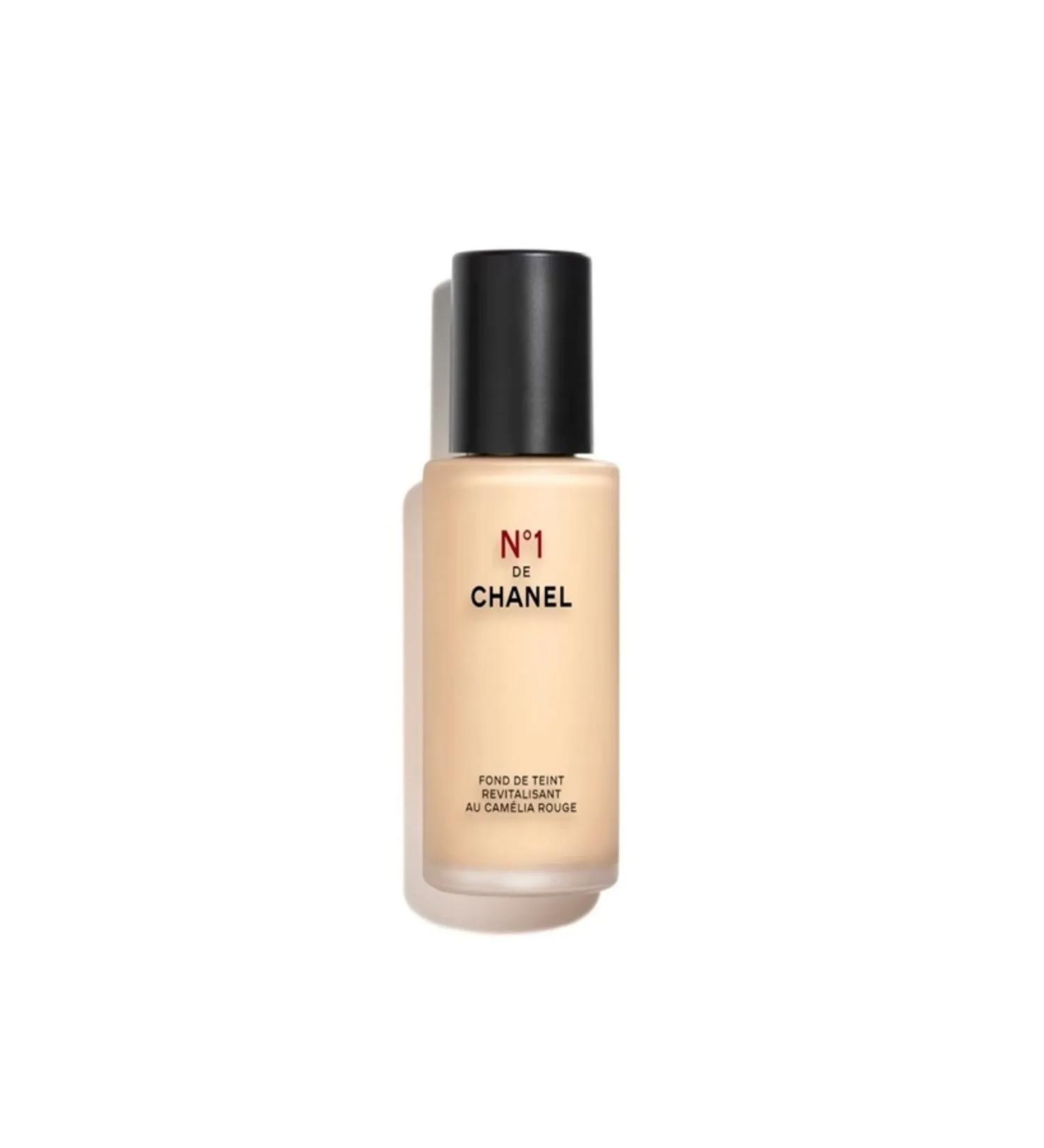 Chanel N 1 DE CHANEL REVITALIZING FOUNDATION Moisturizing protective foundation - Carest Cosmetic