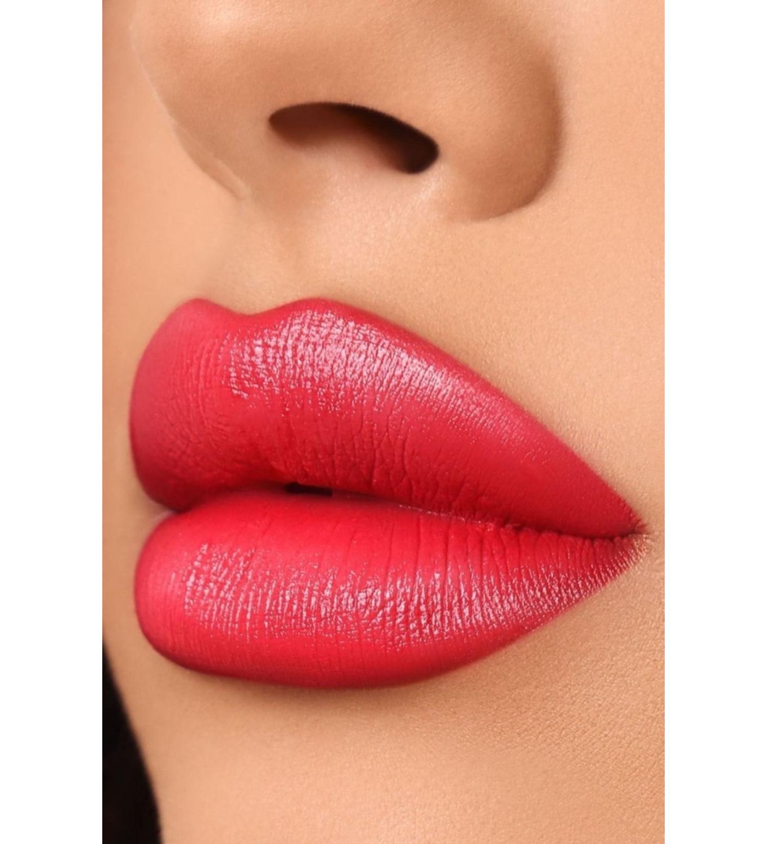 Cleo Cosmetics 24 Hour Lasting Matte Look Intense Pigmentation Lipgloss - Striking Red-