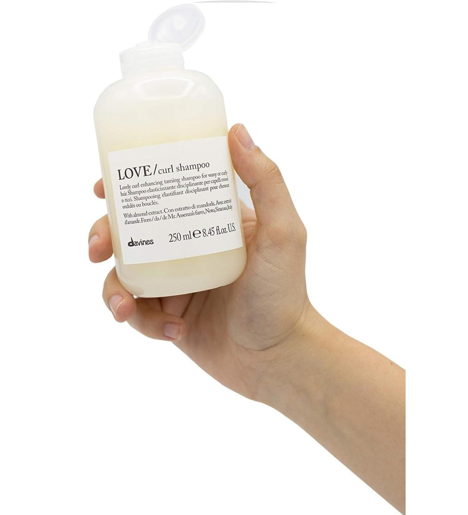 Davines Love Curl: Almond Shampoo (Paraben-Free 8.45fl.oz)NesliBeauty.114