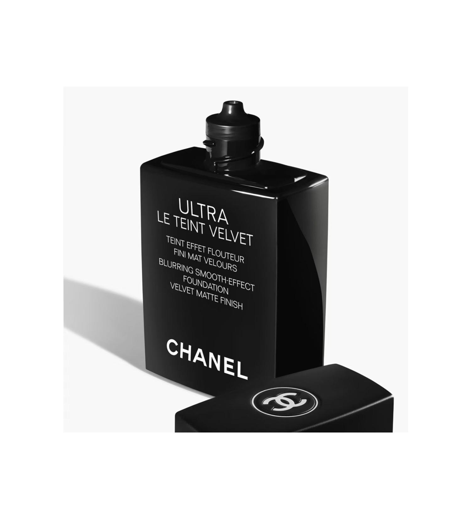 Chanel ULTRA LE TEINT VELVET - Ultra Light Ultra Natural and Long-Lasting Soft Matte Foundation SPF 15 30 ml
