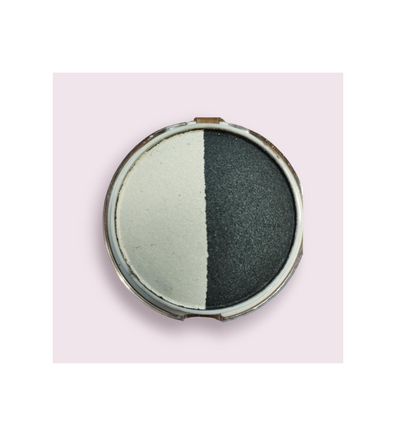 Kiss Cosmetics Double Layer Powder and Top Eyeshadow 01