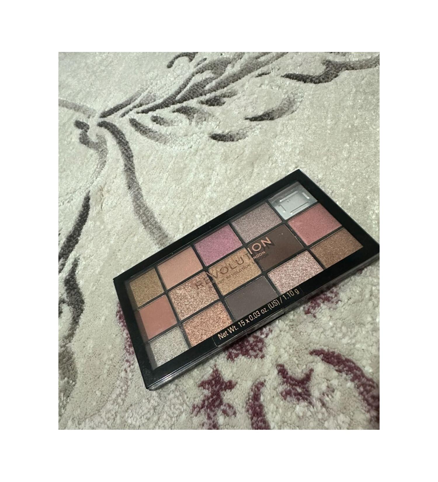 Revolution Reloaded Fundamental 15-Pack Eyeshadow Palette - Contains 1 Piece Crack