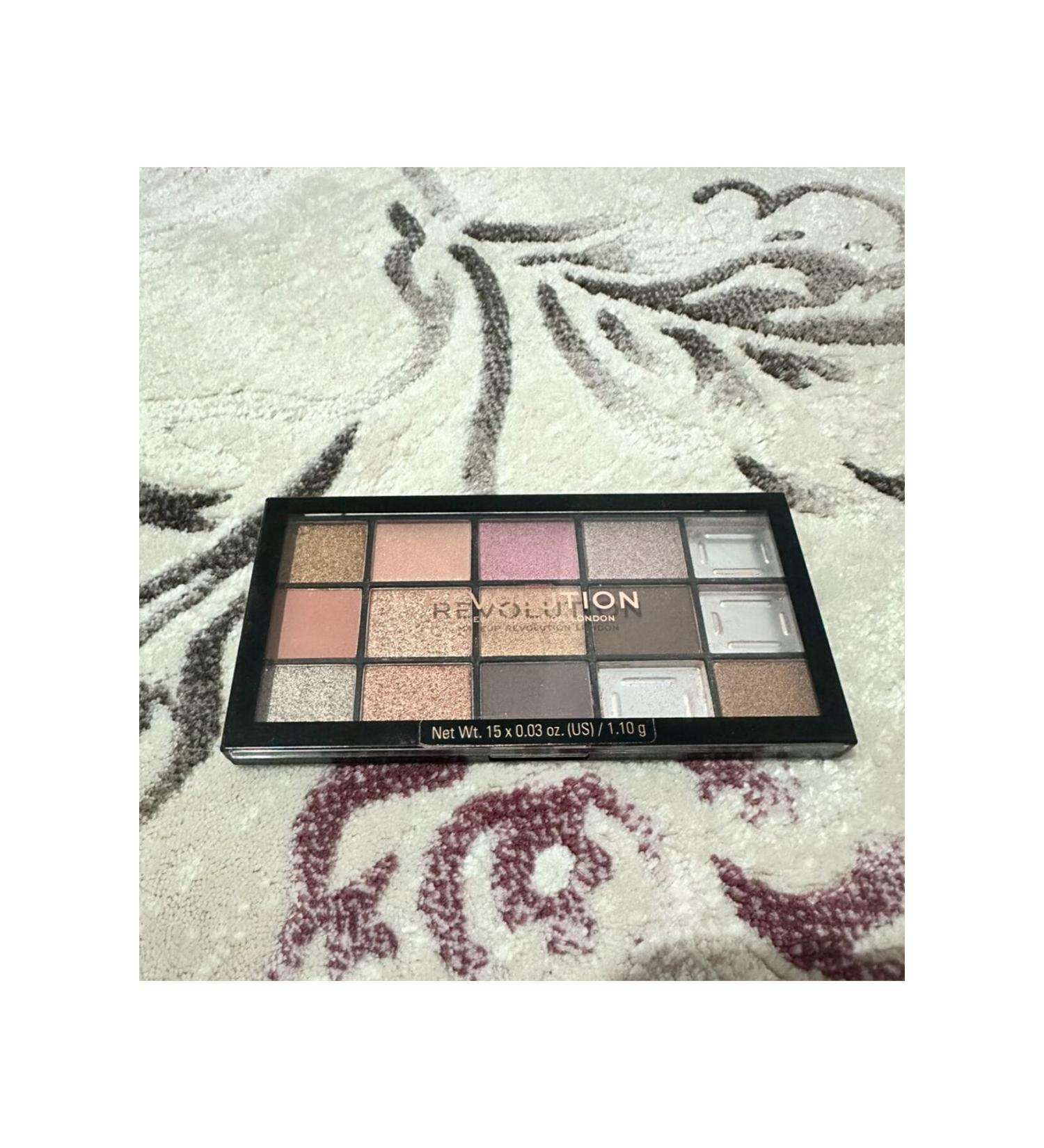 Revolution Reloaded Fundamental 15-Pack Eyeshadow Palette - 3 BROKEN