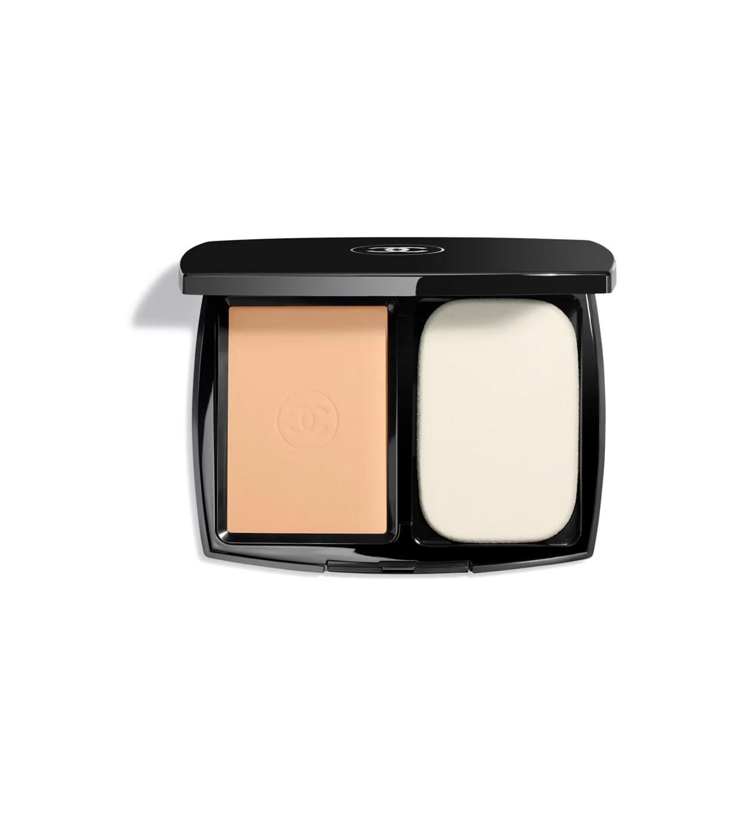 Chanel Natural Look Foundation Covering Skin Blemishes-ULTRA LE TEINT COMPACT B60 Passi.526