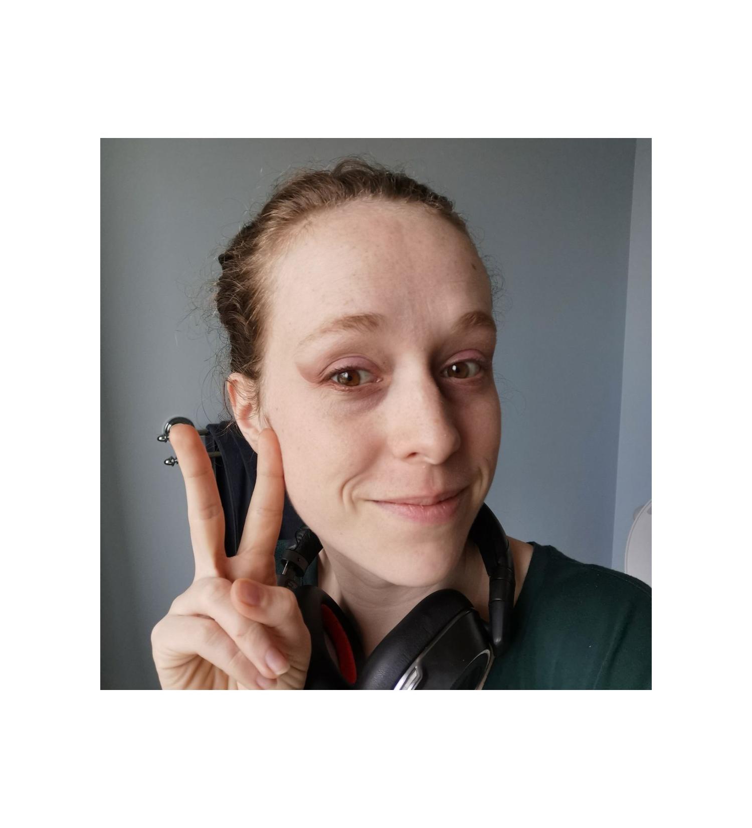 FEEL Eyeshadow Primer Stencil (4 pcs) - Buy Online on GoSupps.com