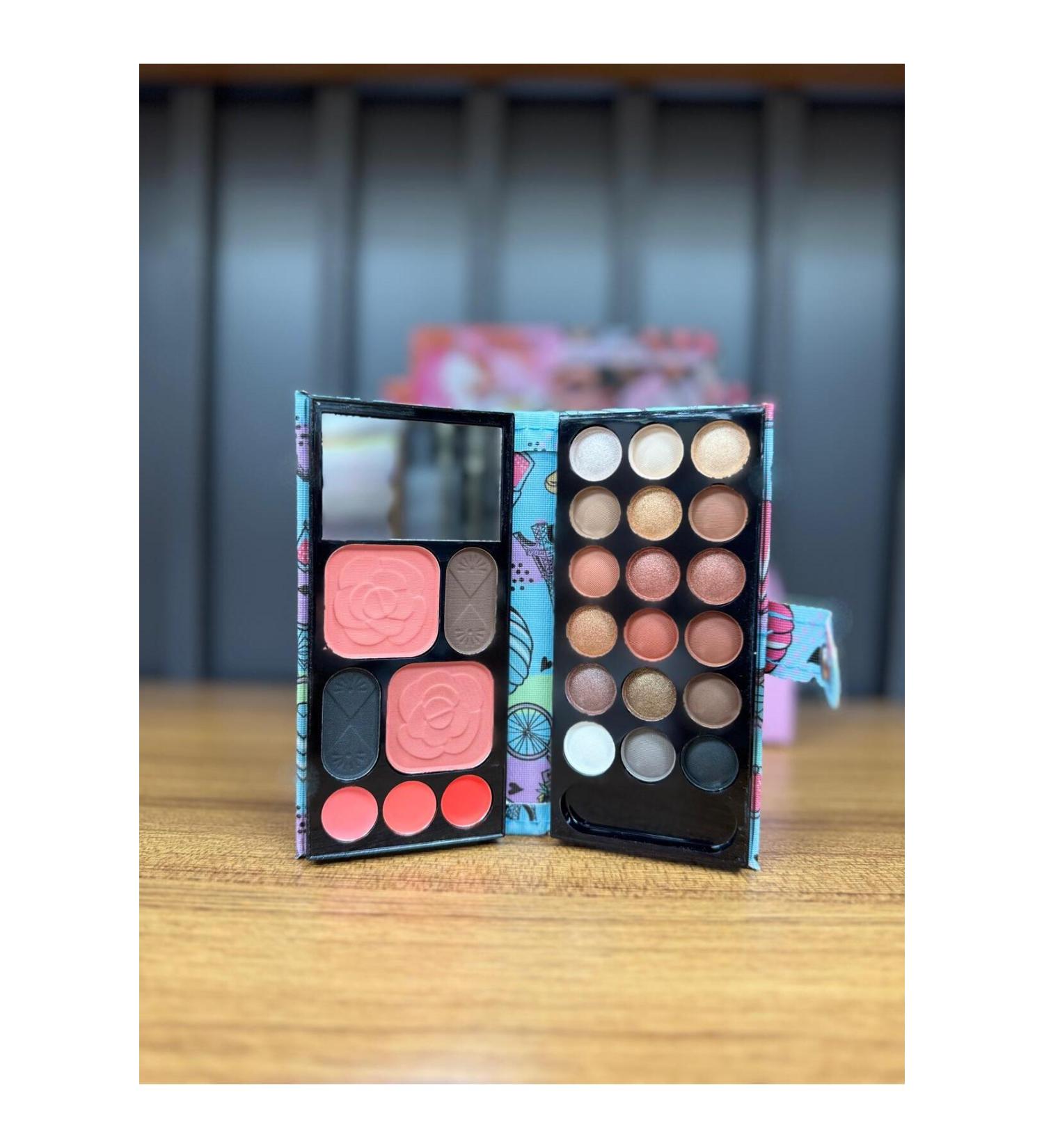 Gezer Life 2-Fold Wallet Eyeshadow - Buy Online on GoSupps.com