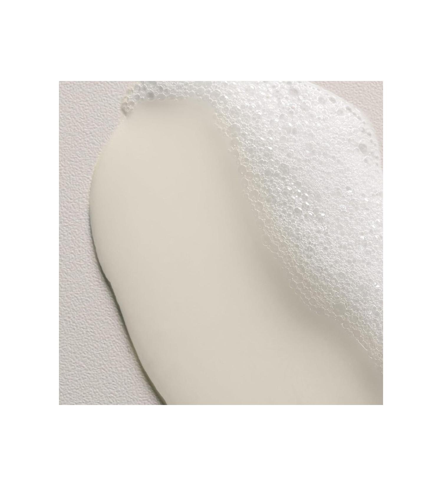 Davines Voluminous Almond Strengthening Shampoo: LOVE/Curl 8.45fl ozBEAUTYSECRETSQ7