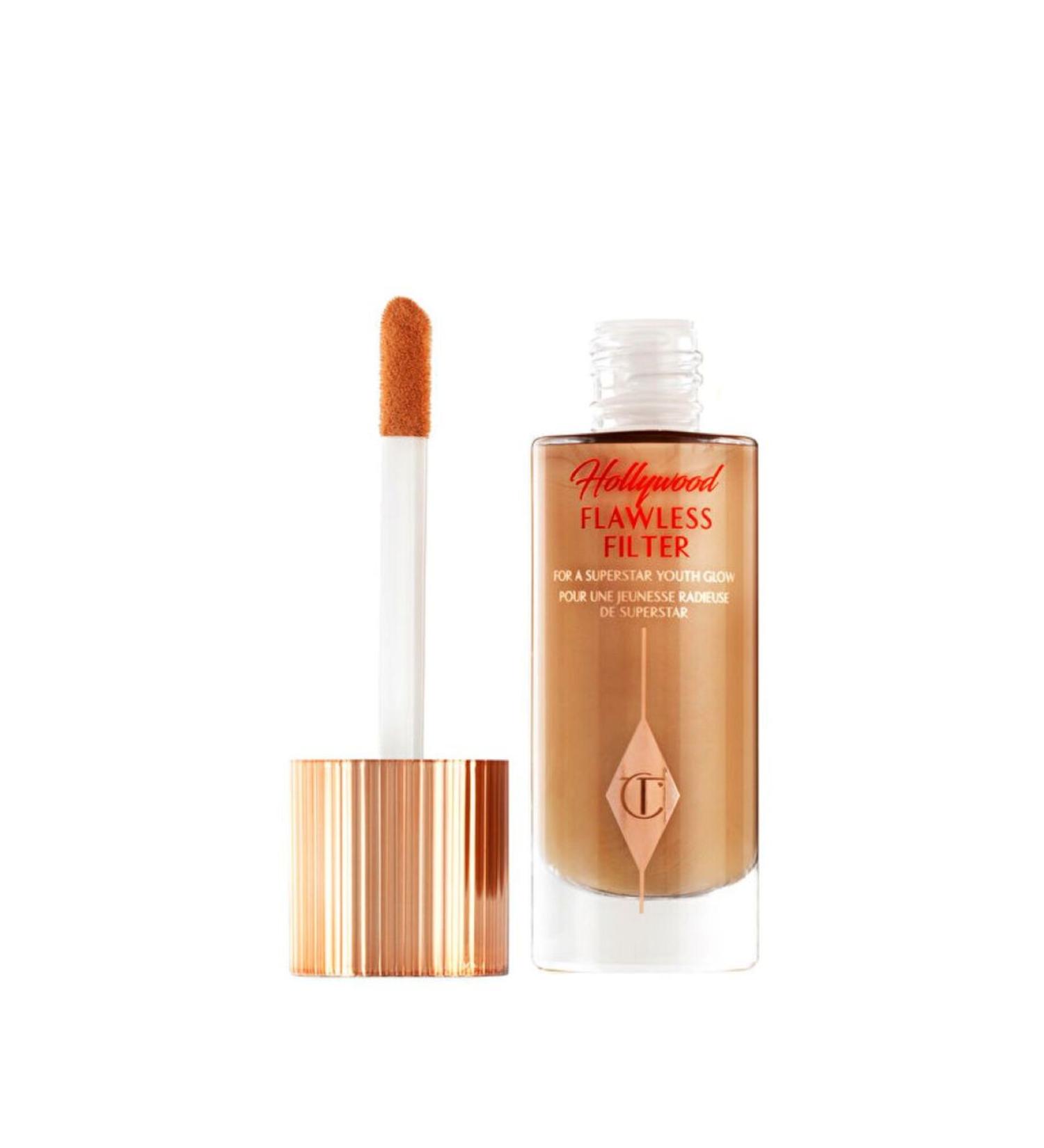 Charlotte Tilbury Moisturizes for up to 24 hours gives a radiant look 5.5 ml Foundation