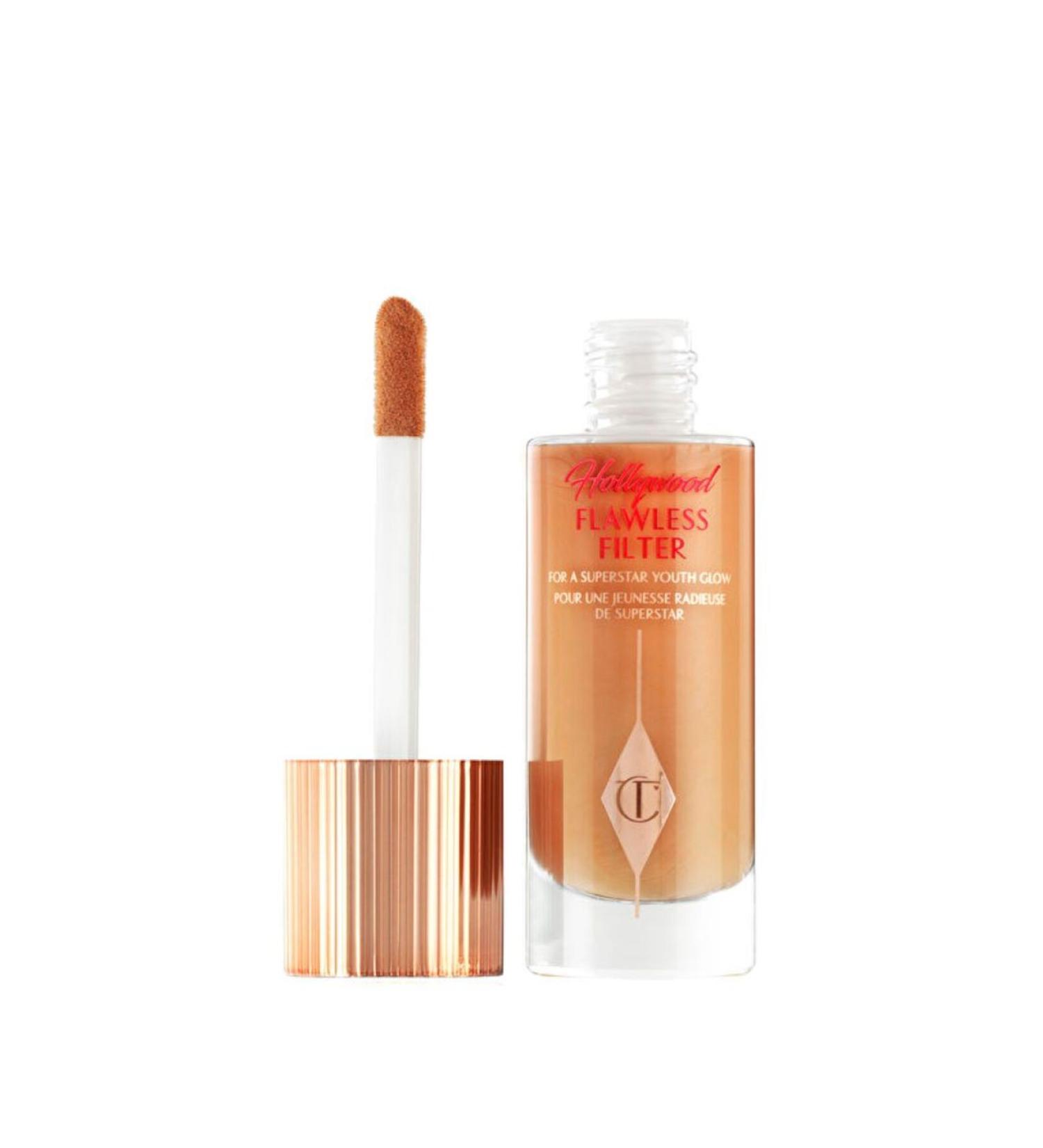Charlotte Tilbury Hollywood Flawless Filter Liquid Highlighter moisturizes for up to 24 hours and provides a radiant look.