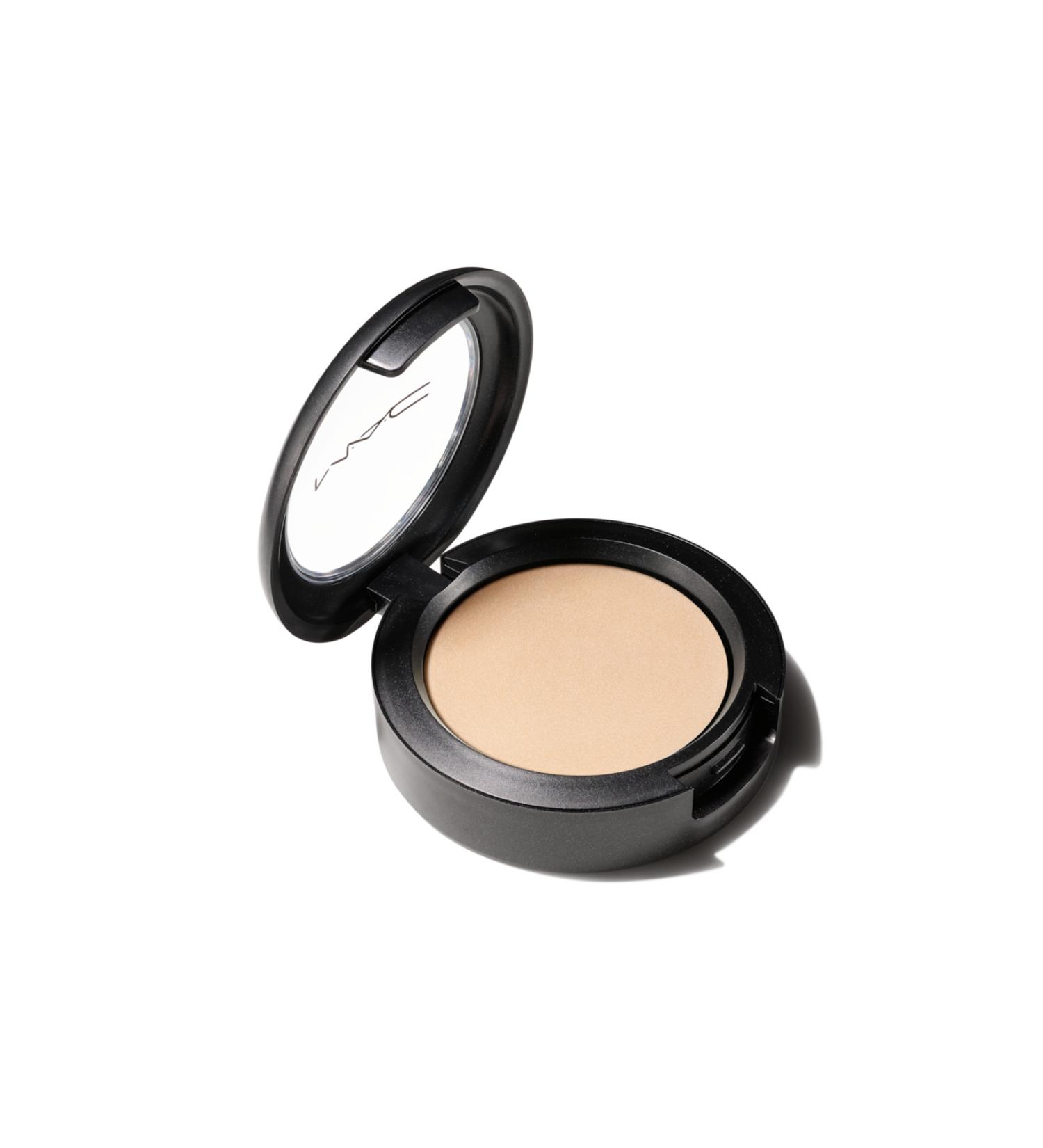 Mac ILLUMINATING BASE - FROSTED SHIMMER PALE GOLD / Cosmetologist - Buy Online on GoSupps.com