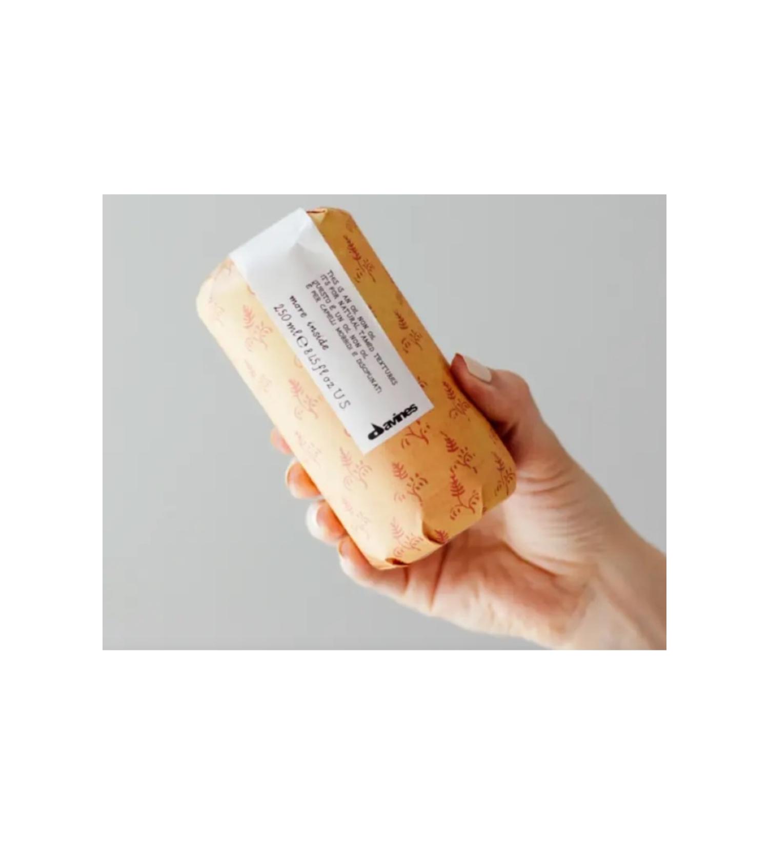 Davines Oil Non Oil: Anti-Frizz Antibacterial Oil-Free Oil: 250ml BEAUTYSECRETSQ24