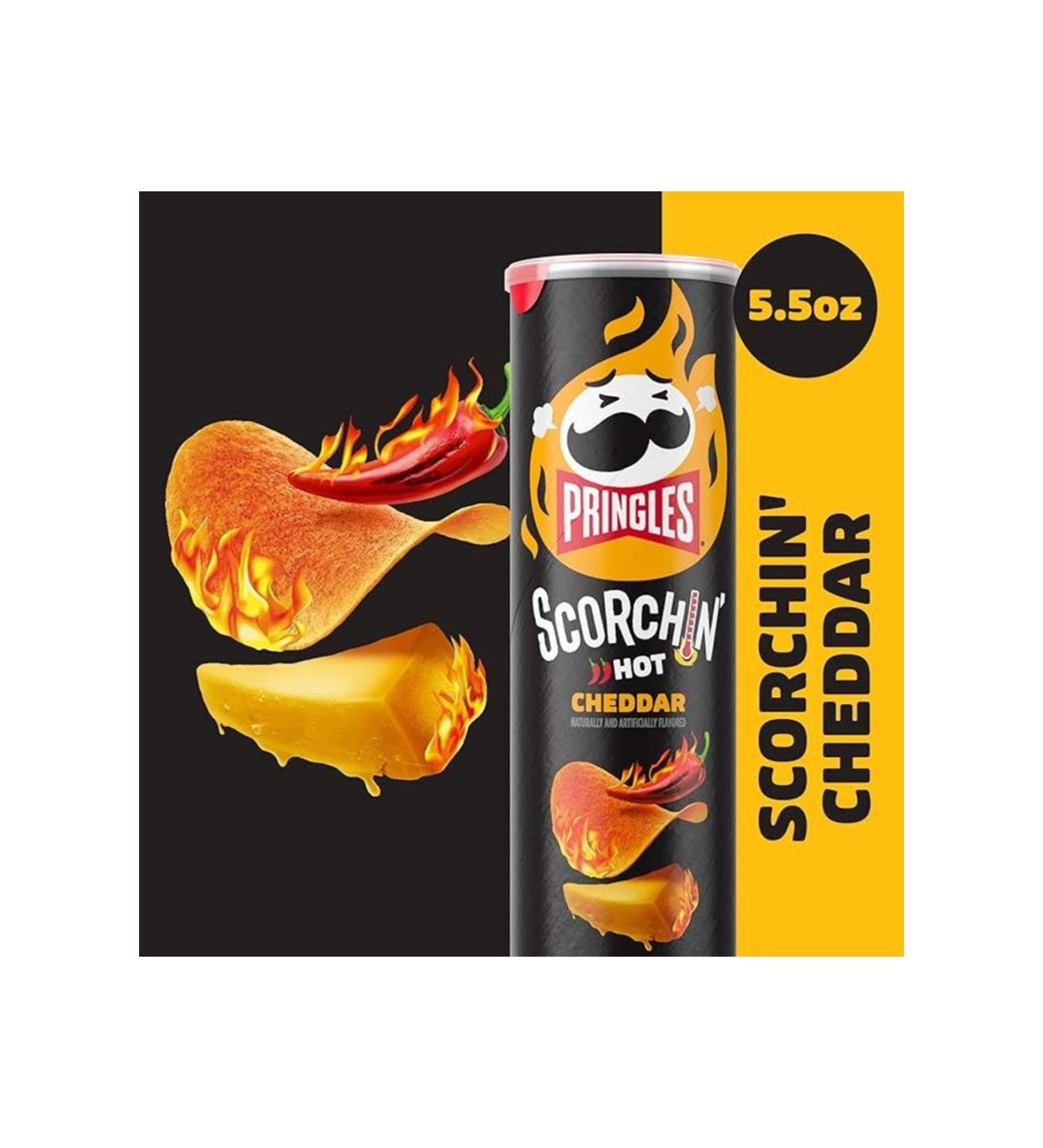 Pringles Scorchin Crispy Cheddar Potato Chips - 158 gr