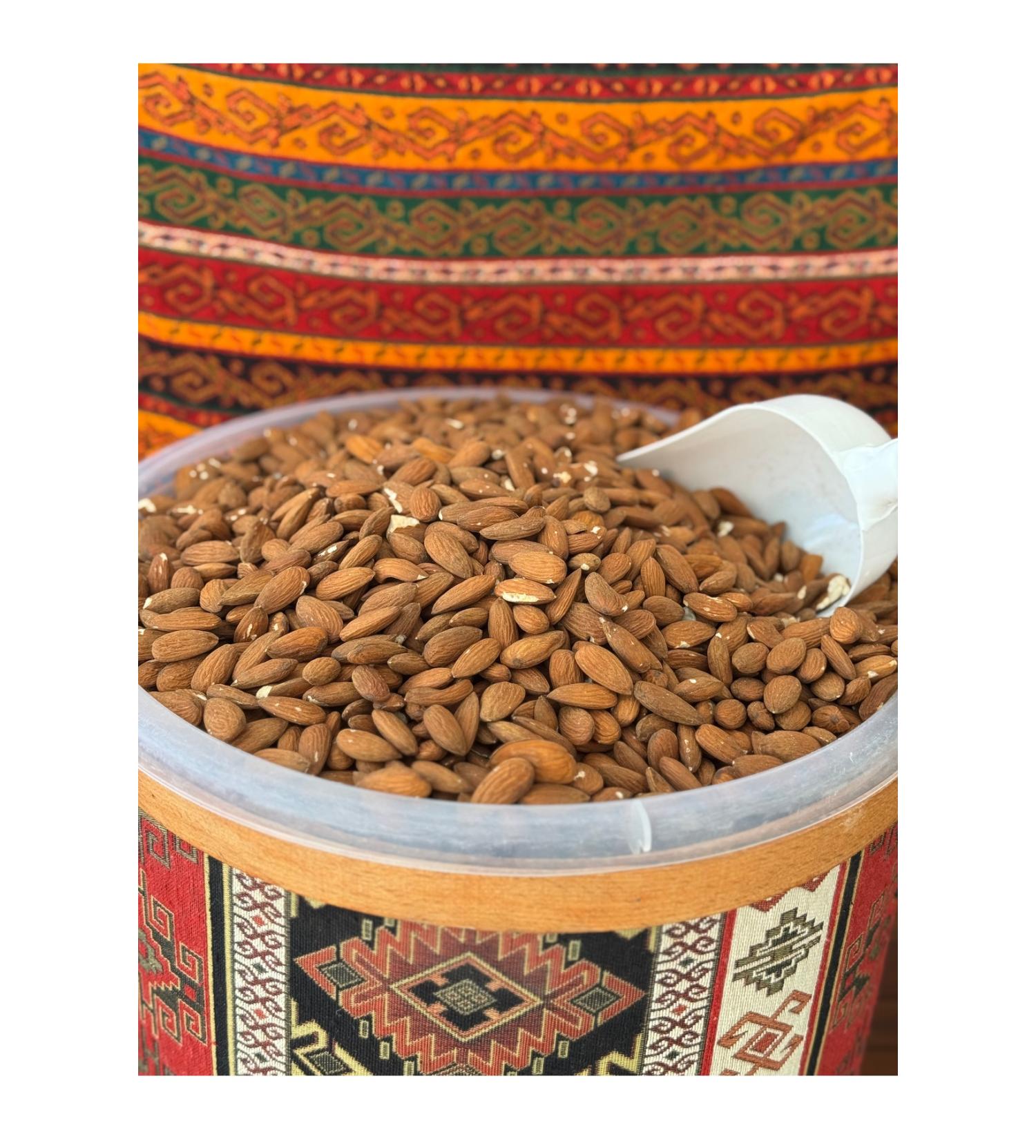 EFEBEY Raw almonds 1000gr