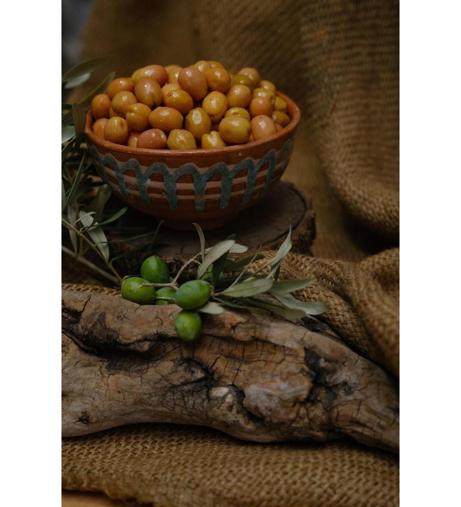 Local Ayvac k Golden Boots Green Olives 1 Kg