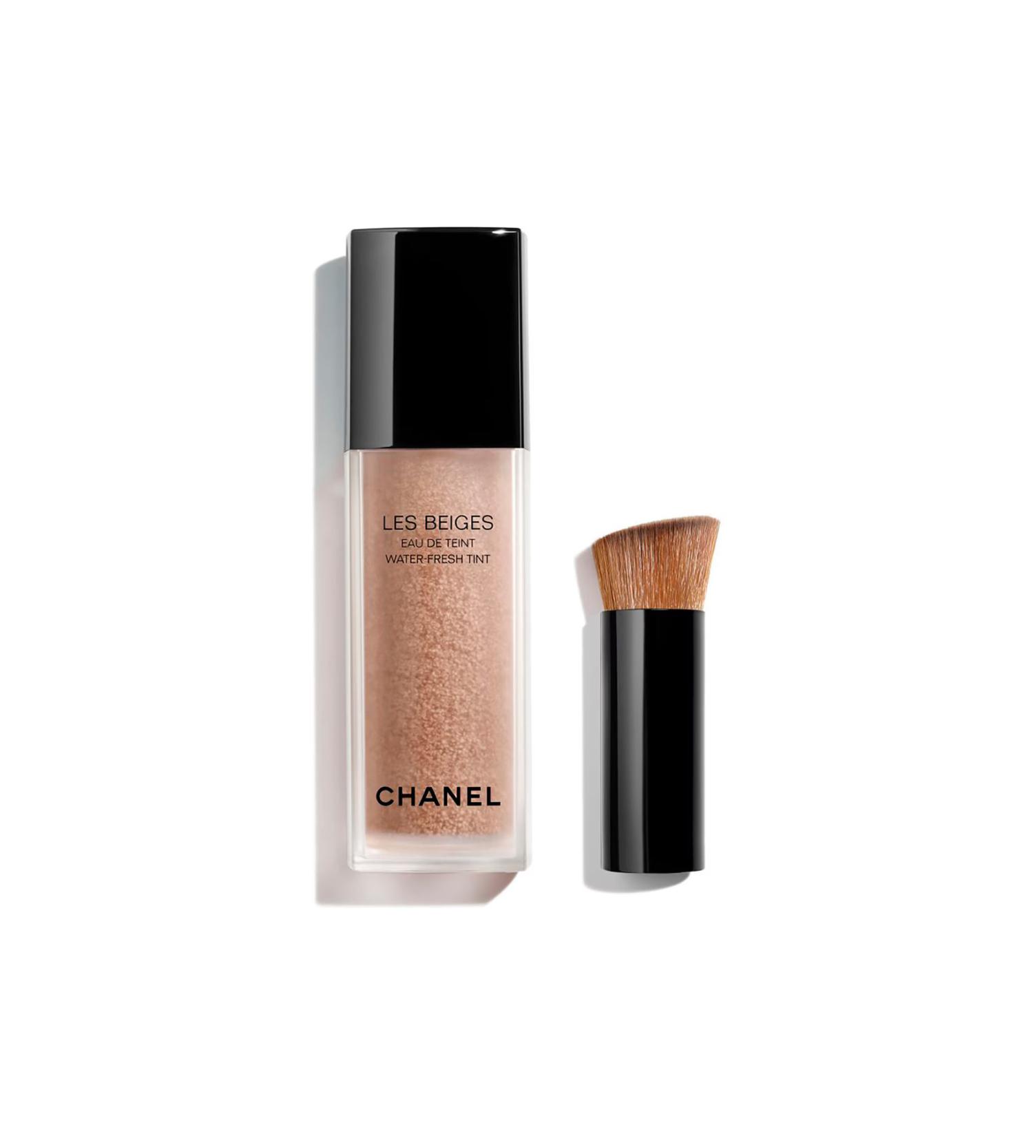 Chanel Moisturizing Foundation that Leaves a Smooth Texture on Natural and Satin Finished Skin - Medium Light Passi.4629
