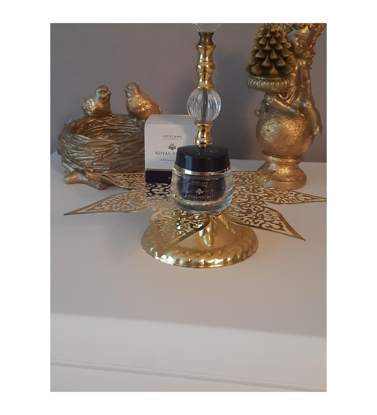 Oriflame ROYAL VELVET ULTRA FIRMING CAPSULE