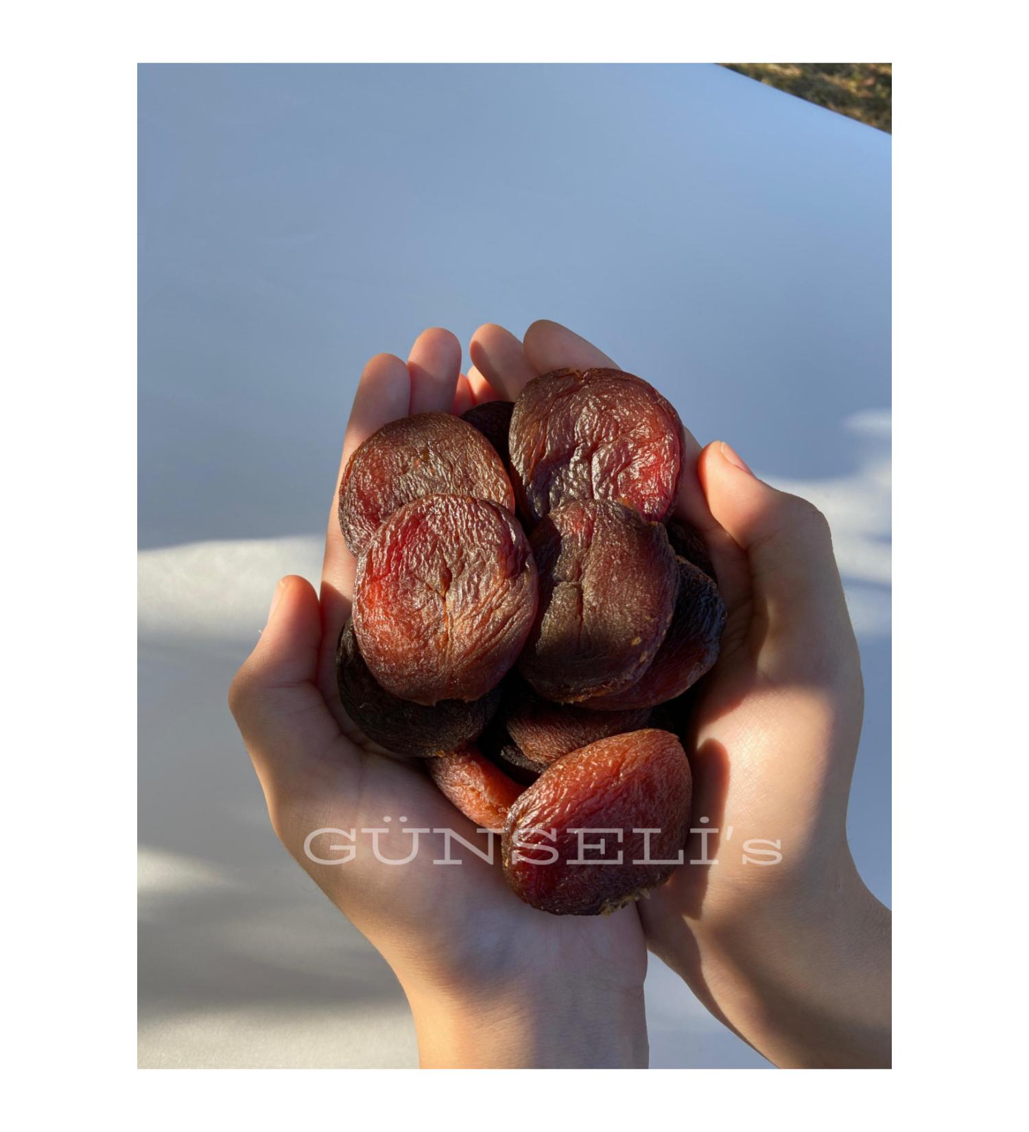 DryOrganic Jumbo Sun Dried Apricots 500grams