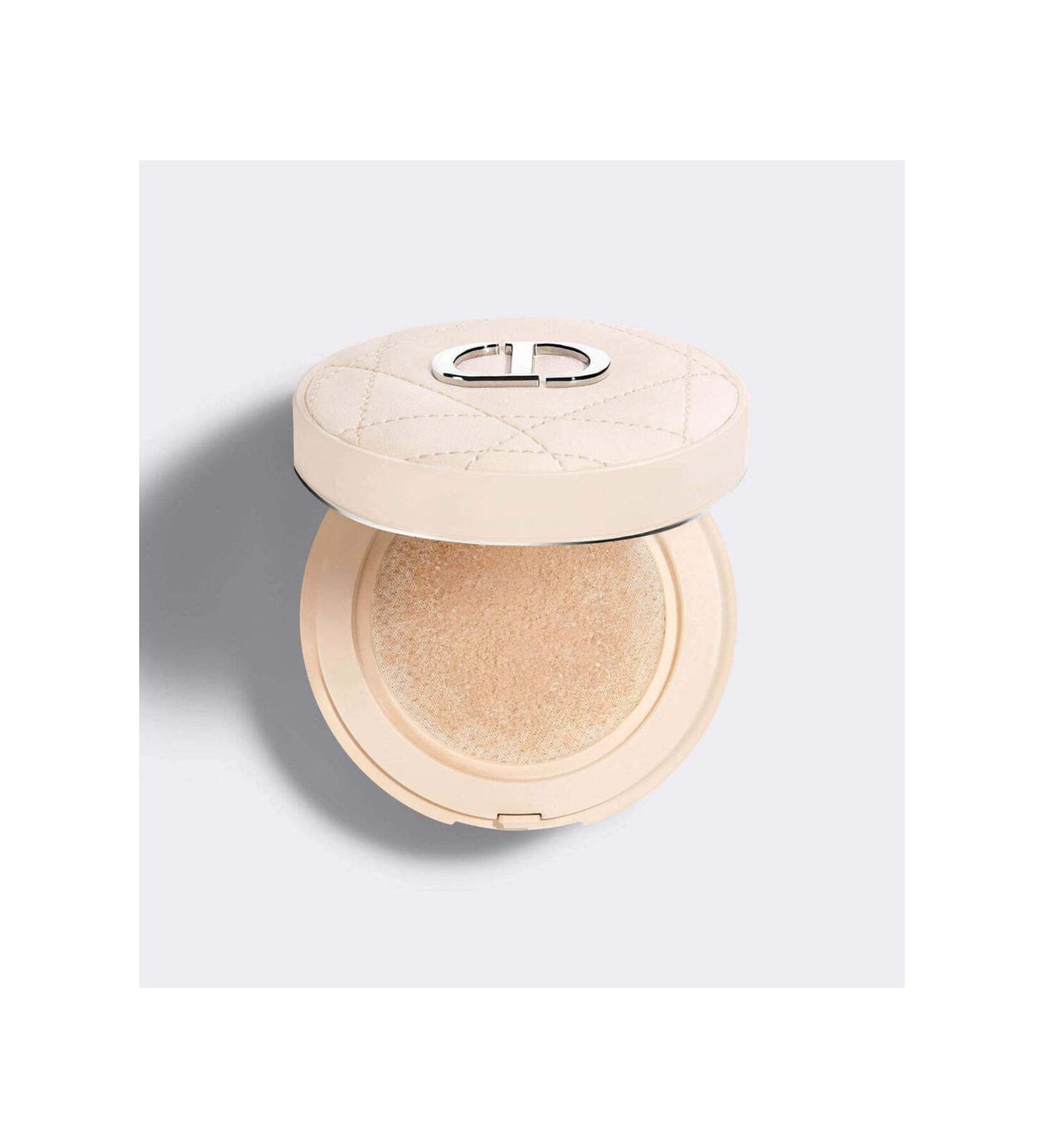 Dior Silky Textured Long-Lasting Powder Evenly Distributed Velvety Sparkling Finish 020 min.177