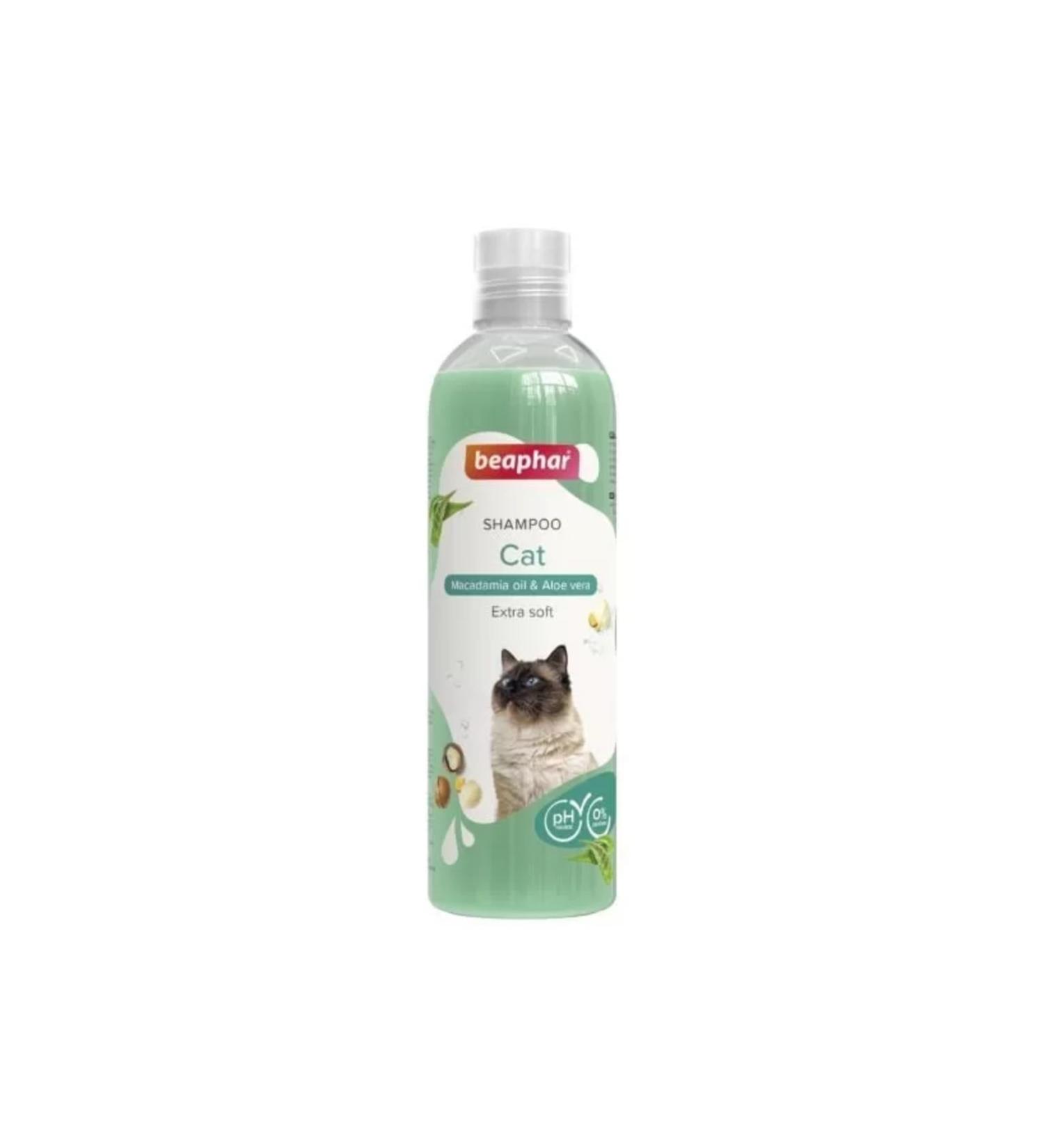 Macadamia Oil and Aloe Vera Essence Cat Shampoo 250 ml