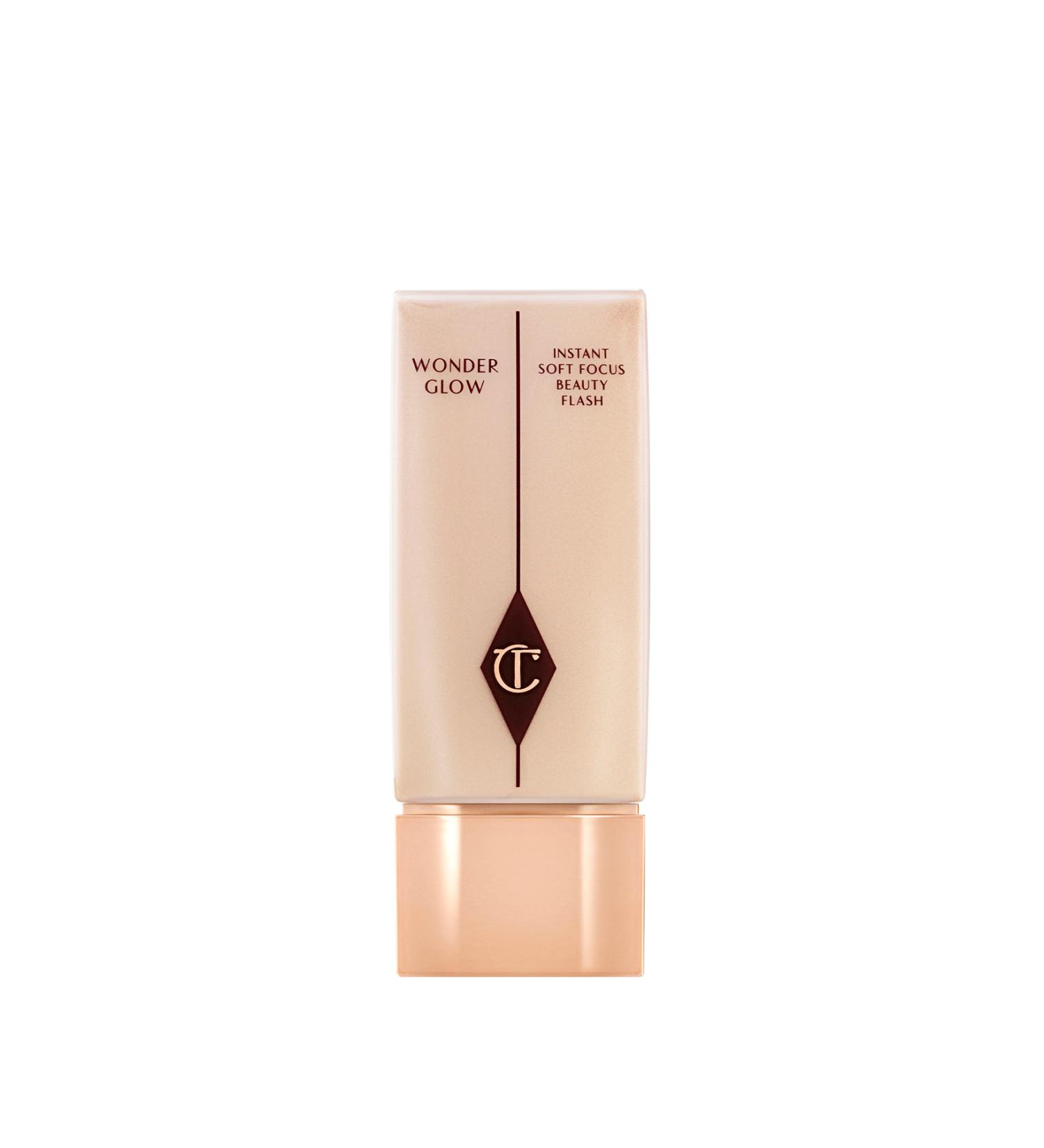 charlotte tilbury wonderglow - makeup base that creates a natural glow on the skin and offers a sophisticated smooth surface 40 ml
