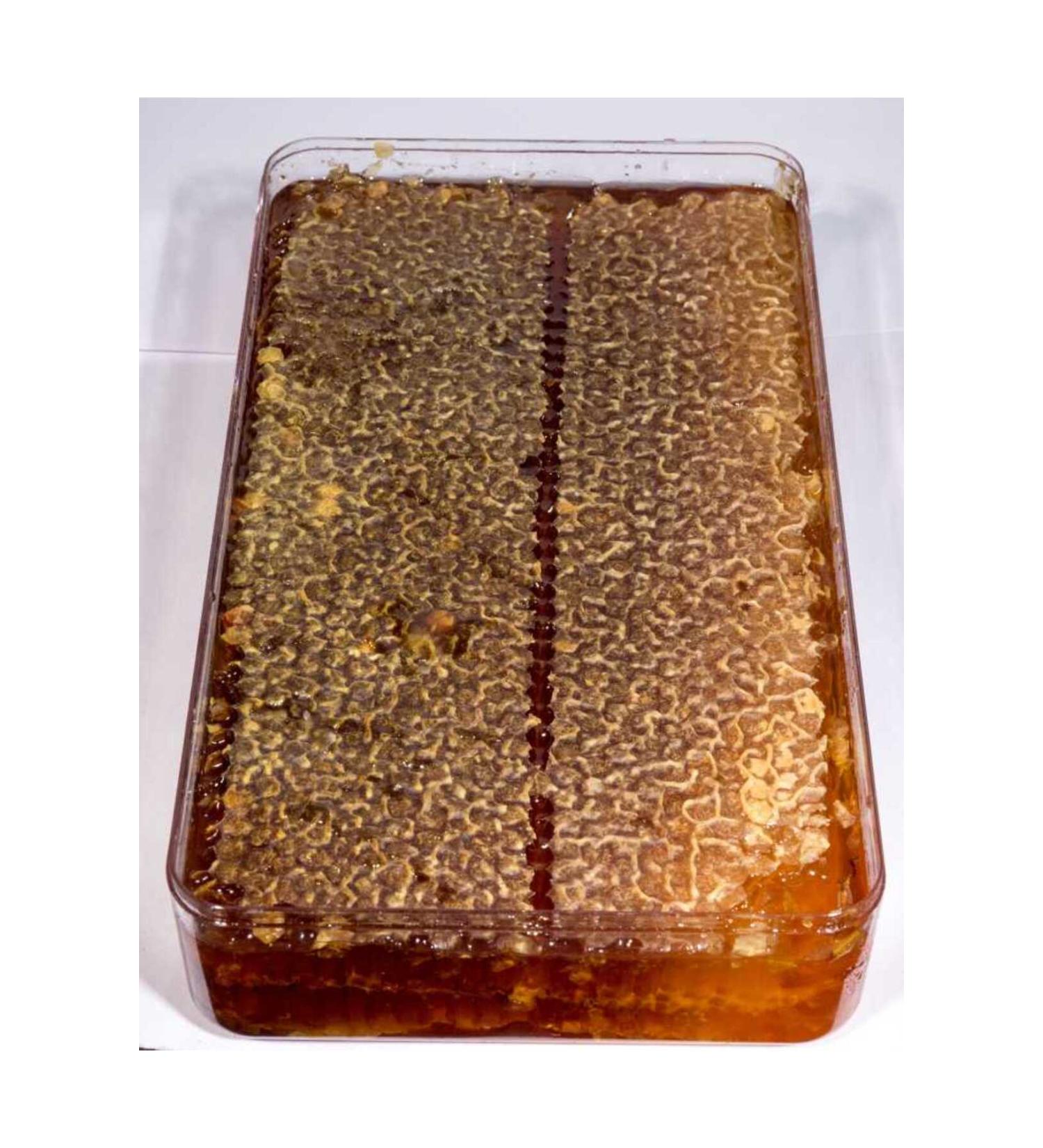 G kmen Fenni Comb Pine Honey (900 G.)