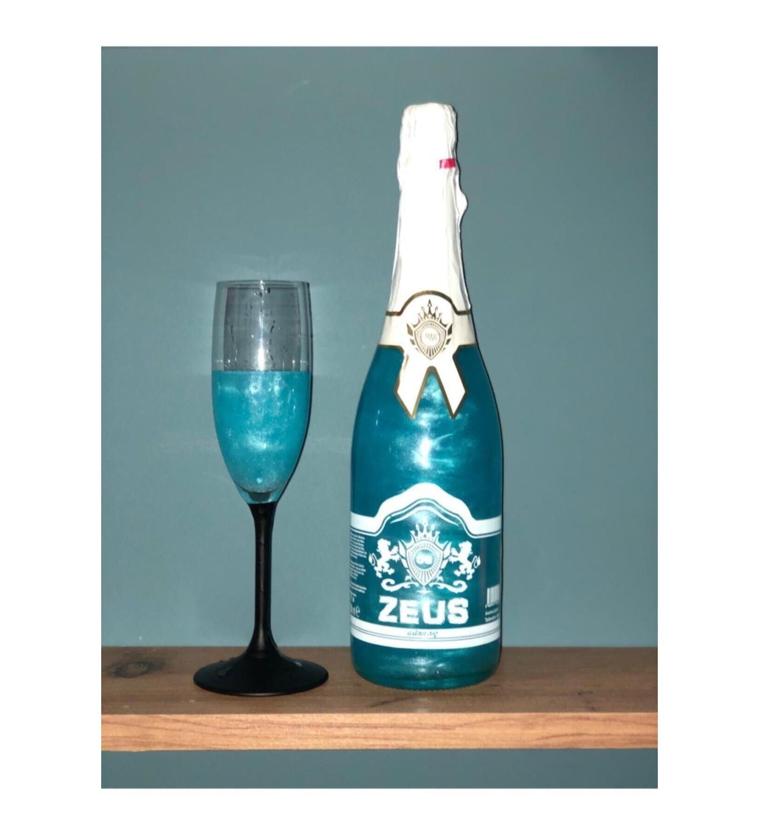 OS ZEUS Non-Alcoholic Blueberry Flavored Carbonated Drink