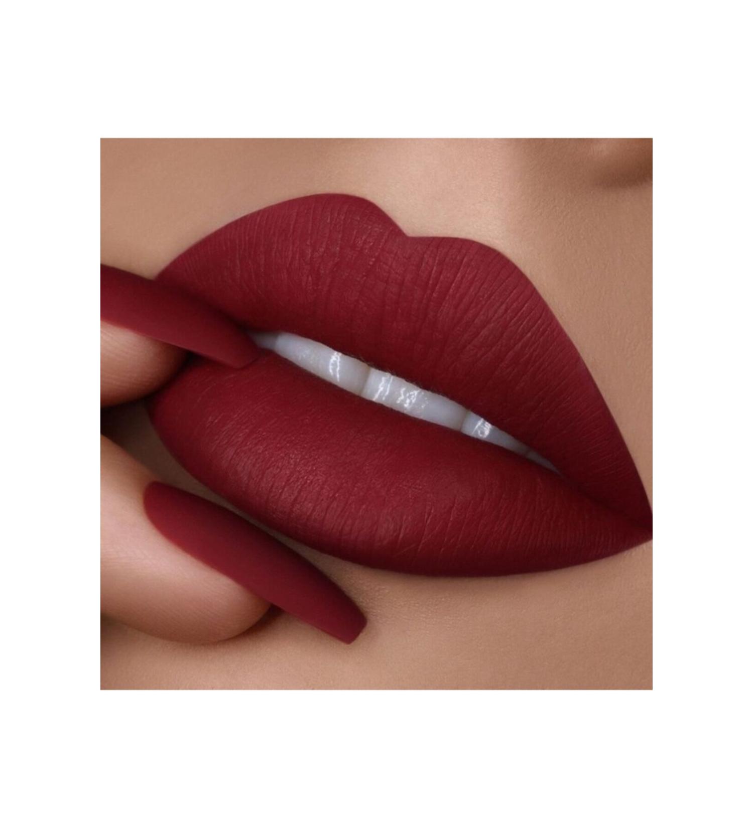 Cleo Cosmetics Lipstick 24 Hours Waterproof (BORDE)