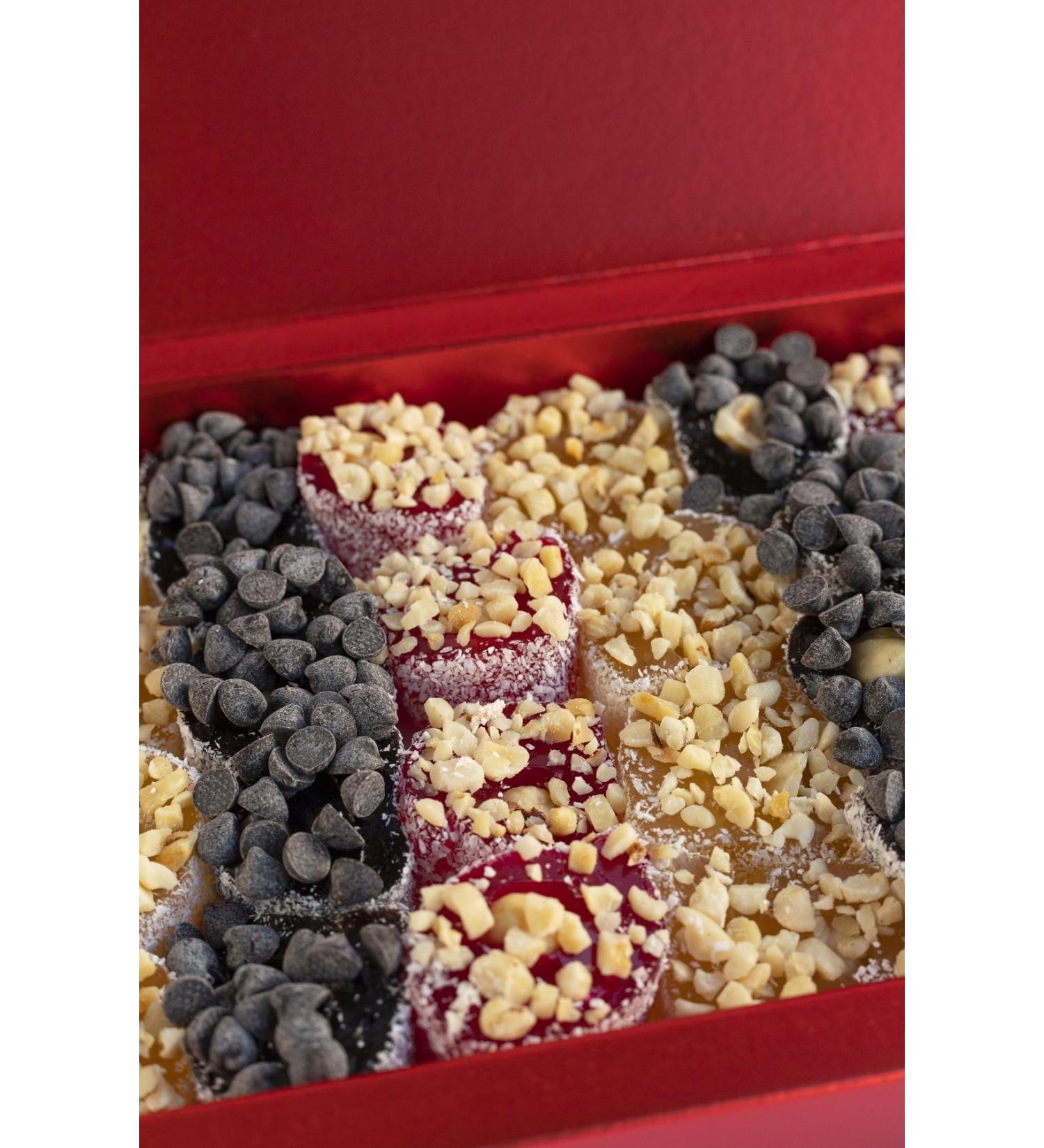 Rumeli Turkish Delight Special Wrapped Mixed Turkish Delight with Hazelnut 900gr