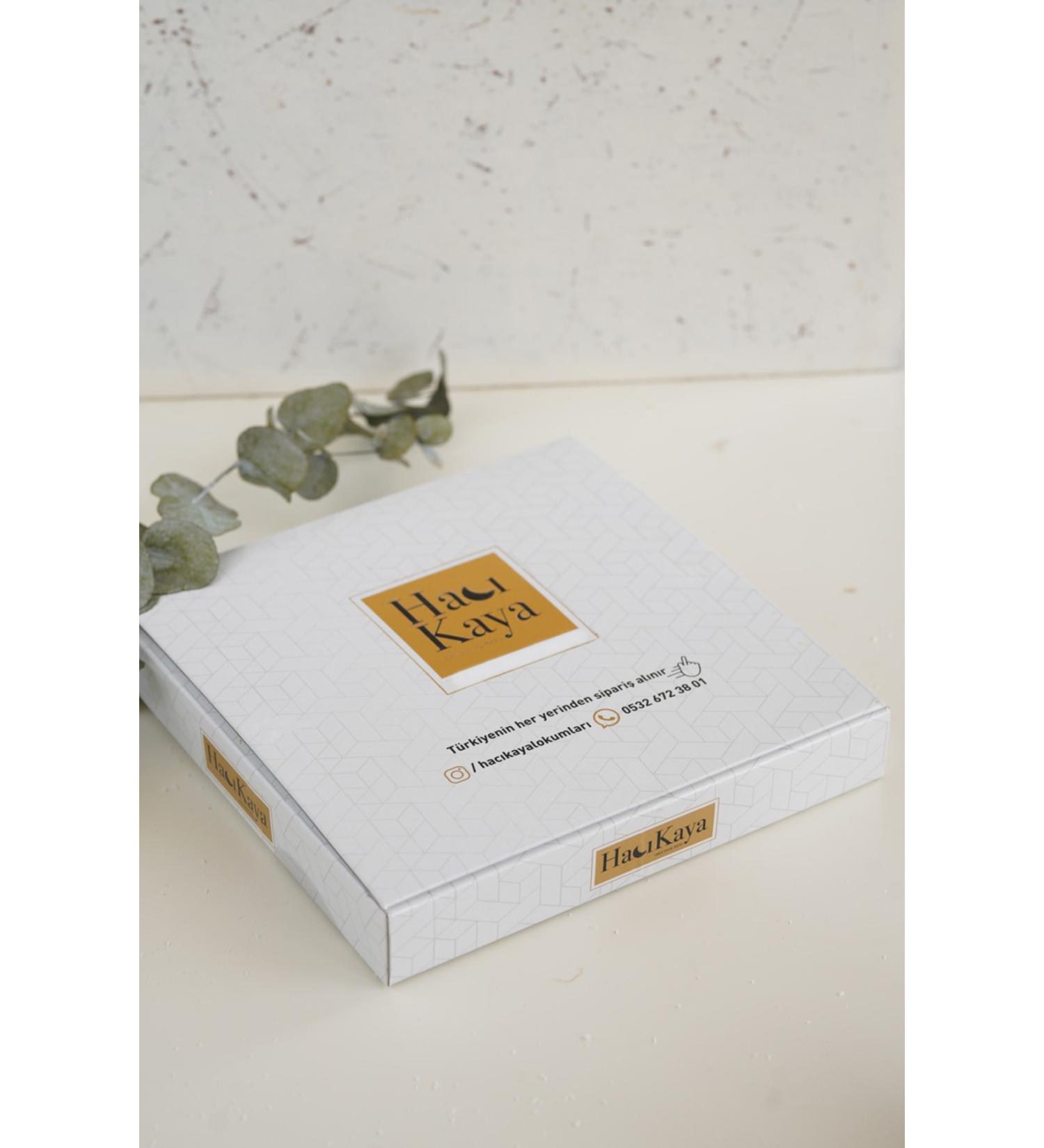 Hac Kaya Boutique Helvac Rose Petal Pistachio Turkish Delight 1 Kg