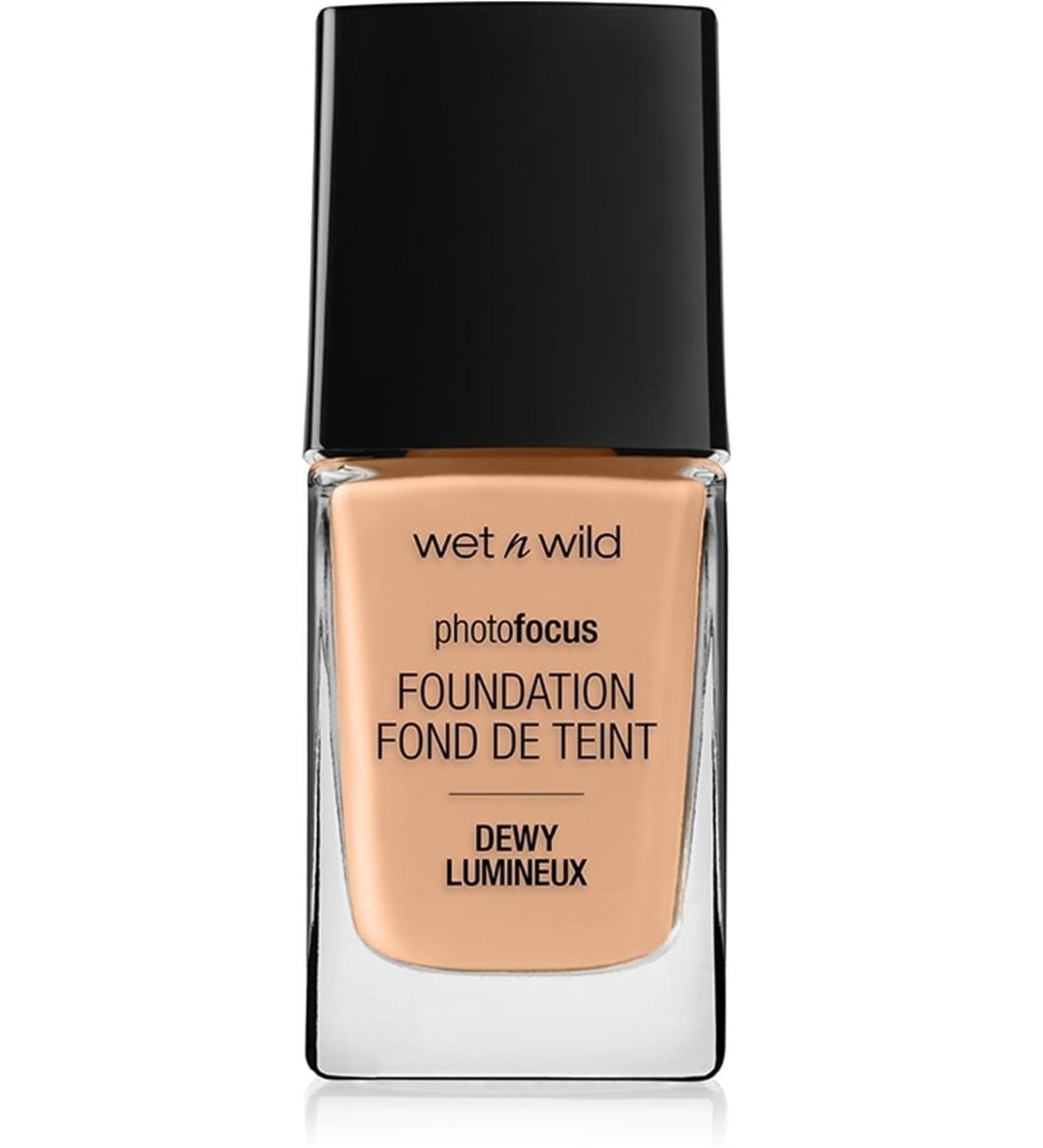 Photo Focus Foundation Dewy Lumineux Foundation Classic Beige Category: Foundation - Buy Online on GoSupps.com