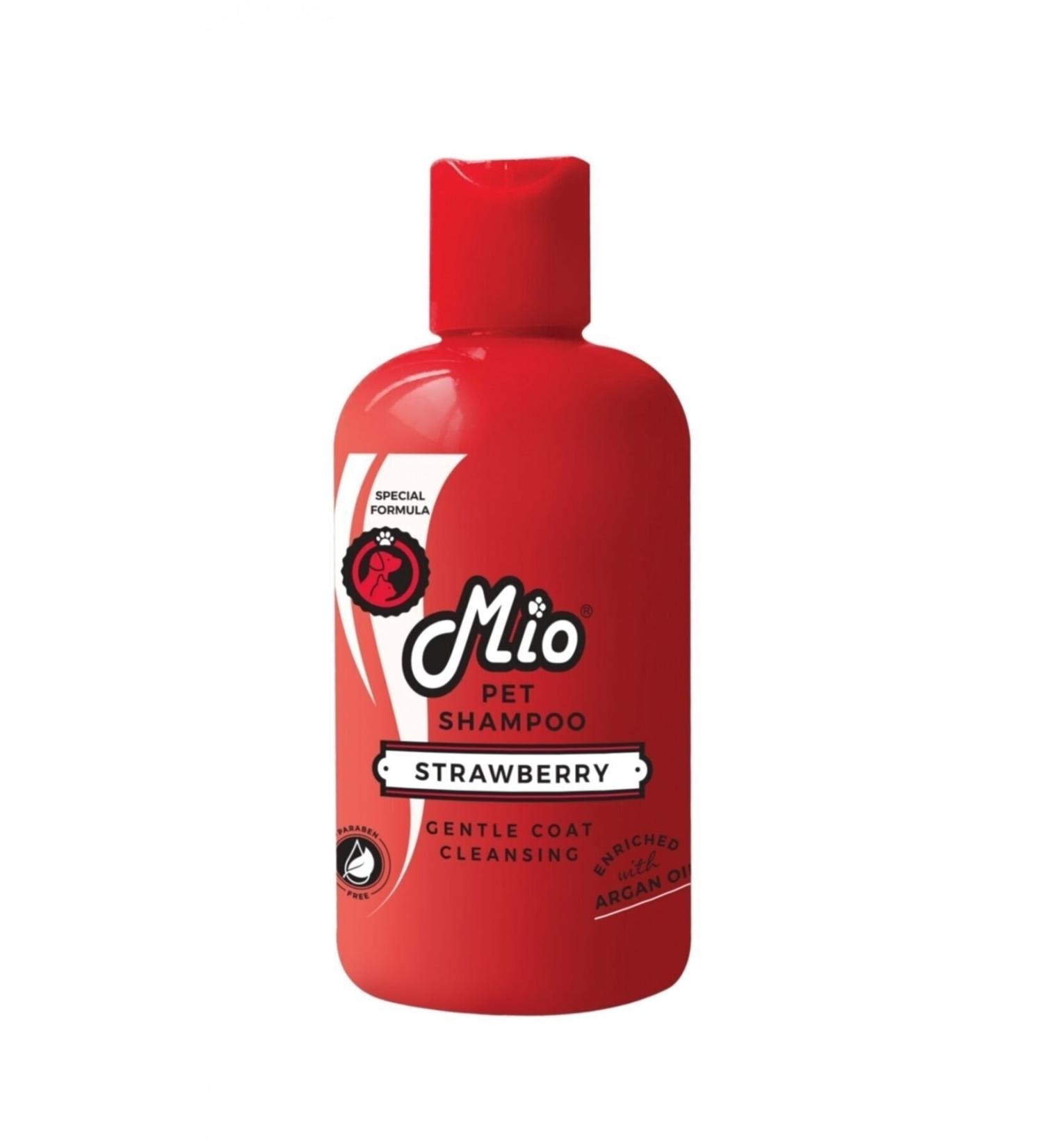 Mio Mio Strawberry Flavored Liquid Shampoo 400 ML