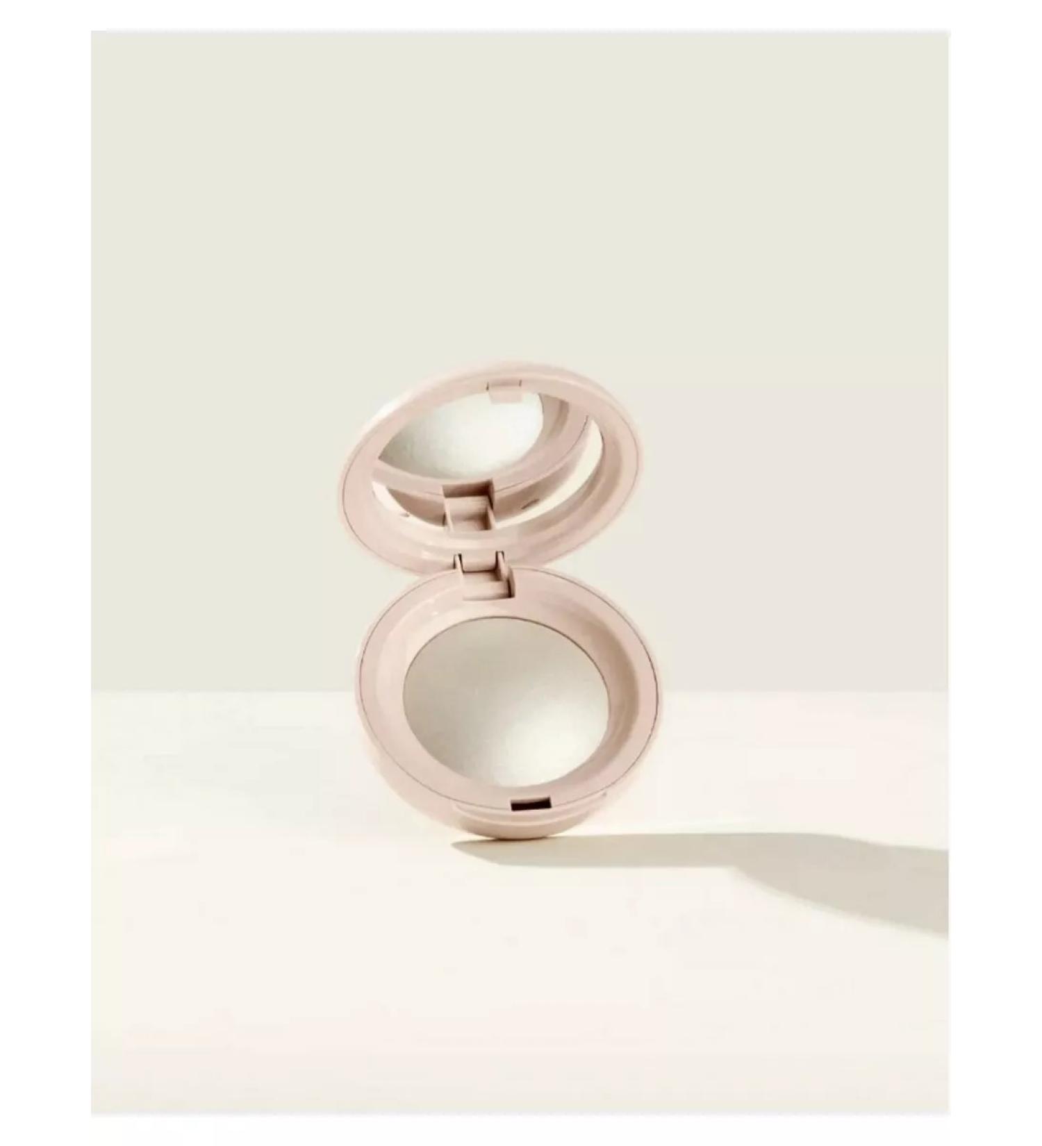 Rare Beauty Highlighter Positive Light Silky Touch Enlighten - Buy Online on GoSupps.com