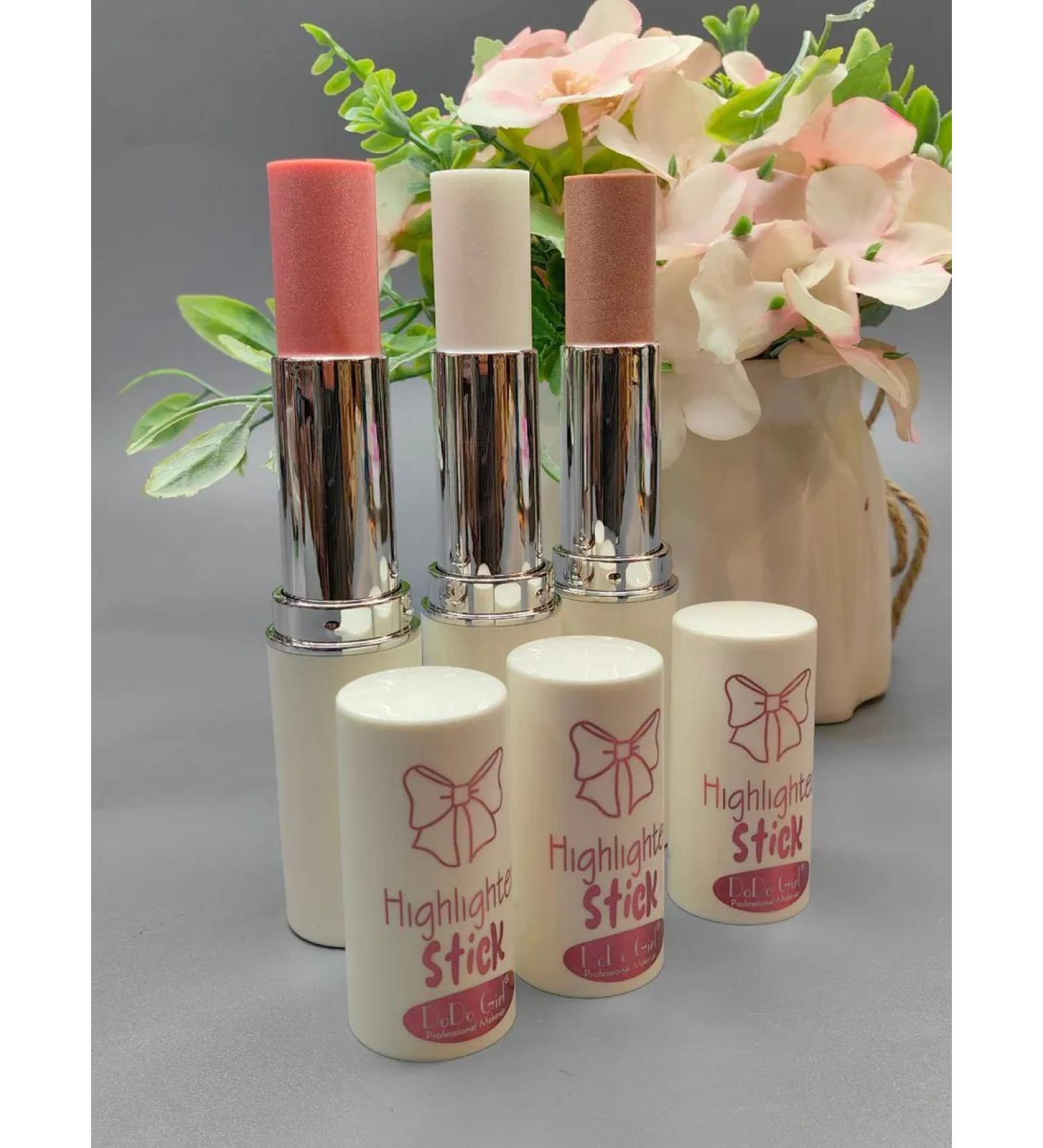 Highlighter for the face in stick - Buy Online on GoSupps.com