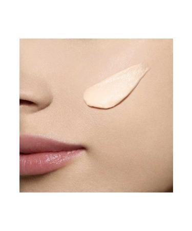 Chanel ULTRA LE TEINT VELVET FOUNDATION - for a naturally smoothing and even complexion