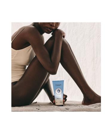 L'Occitane Shea Butter Ultra Rich Body Scrub - Shea Body Peeling - 200 ml - Buy Online on GoSupps.com
