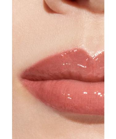 Chanel ROUGE COCO MOISTURIZING LIPSTICK - a new formula for moisture all day long.