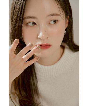 Romand Dewy Full Water Tint Salty Peach Providing a Moisture and Shiny Appearance