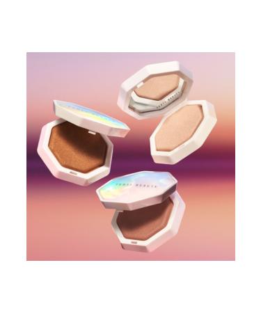 FENTY BEAUTY Demi' Glow Light - A silky soft highlighter based on a common skin tone (4.5 g) - Buy Online on GoSupps.com