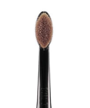 MAC Masterclass Oval 3 Brush by M.A.C
