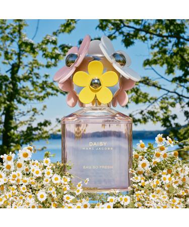 Discover Marc Jacobs Daisy Eau So Fresh Eau de Toilette Pen Spray 0.3 oz - Elevate Your Style Instantly! - Buy Online on GoSupps.com