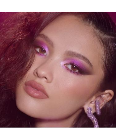 Anastasia Beverly Hills Large Tapered Blending Powder Brush A23 - Transform Your Style with the Best Innovation Today! - Buy Online on GoSupps.com