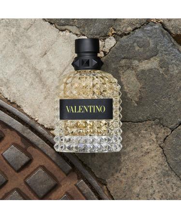 Valentino Uomo Born In Roma Yellow Dream Eau de Toilette 3.4 oz - Transform Your Style with the Best Innovation Today! - Buy Online on GoSupps.com