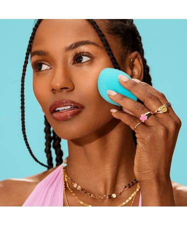 Real Techniques Miracle Airblend Mattifying Makeup Sponge 1 ct - Transform Your Style with the Best Innovation Today! - Buy Online on GoSupps.com