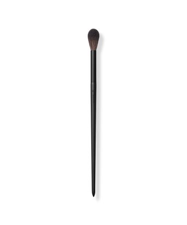Morphe V111 Full Bodied Highlighter Brush 1 ct