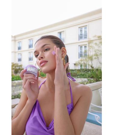 Discover Truly Glazed Donut Facial Glow Cream 3.0 oz - Elevate Your Style Instantly! - Buy Online on GoSupps.com