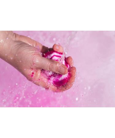 Discover LUSH Big Hugs Bathing Duo - Elevate Your Style Instantly! - Buy Online on GoSupps.com