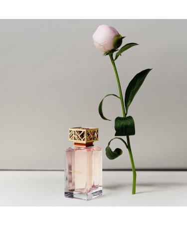 Discover Tory Burch Signature Eau de Parfum Travel Spray 0.3 oz - Elevate Your Style Instantly! - Buy Online on GoSupps.com