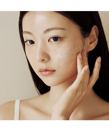 Discover SKIN1004 Madagascar Light Cleansing Oil 6.76 oz - Elevate Your Style Instantly! - Buy Online on GoSupps.com