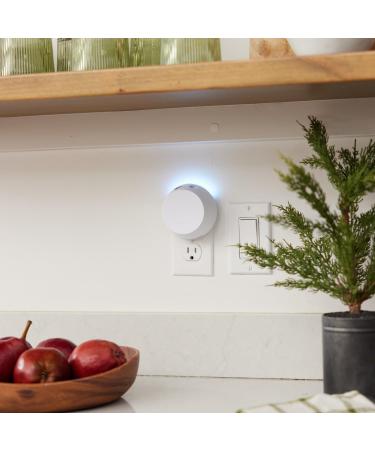 Pura Pura x Capri Blue Seasonal Smart Fragrance Diffuser Set Tinsel & Spice / Volcano - Transform Your Style with the Best Innovation Today! - Buy Online on GoSupps.com